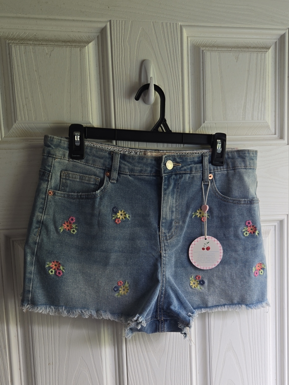 Women's Project Rebel floral embroidered distressed denim shorts Size 9